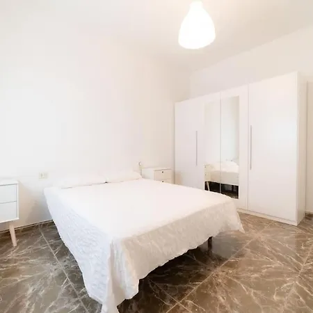 Alcaravaneras Urban Flat Apartment